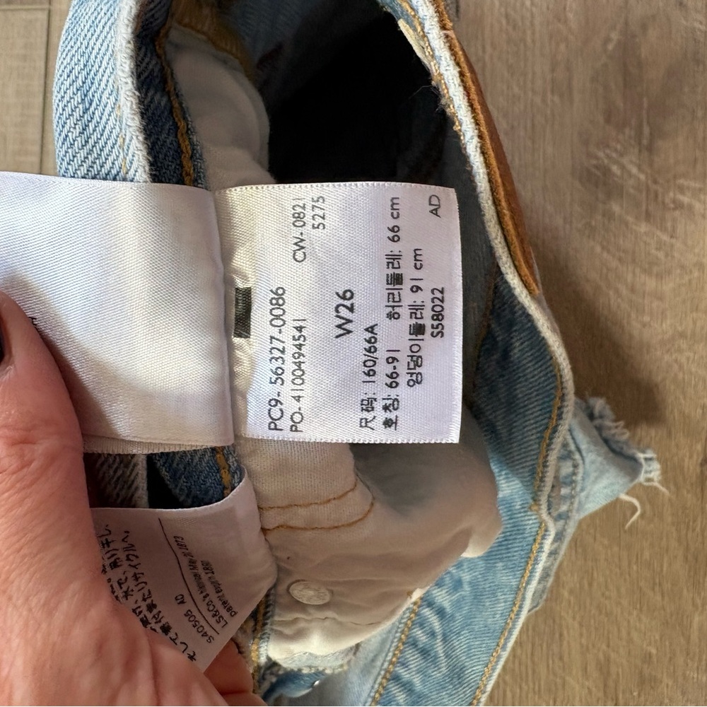 Levi’s 501 Light Blue Denim Women Shorts - Picture 5 of 10